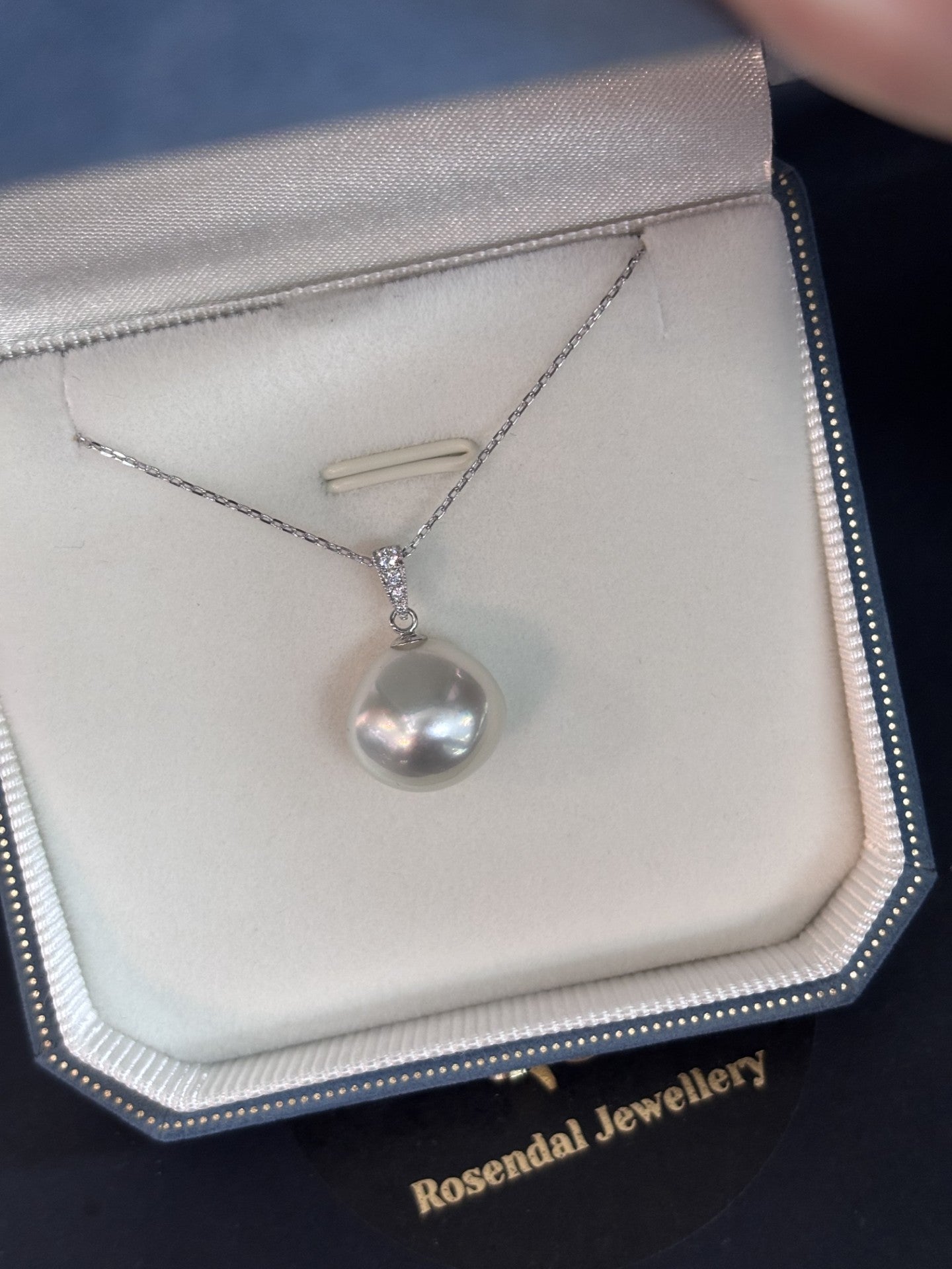 12mm Keshi White South Sea Pearl Pendant - 18kt White Gold