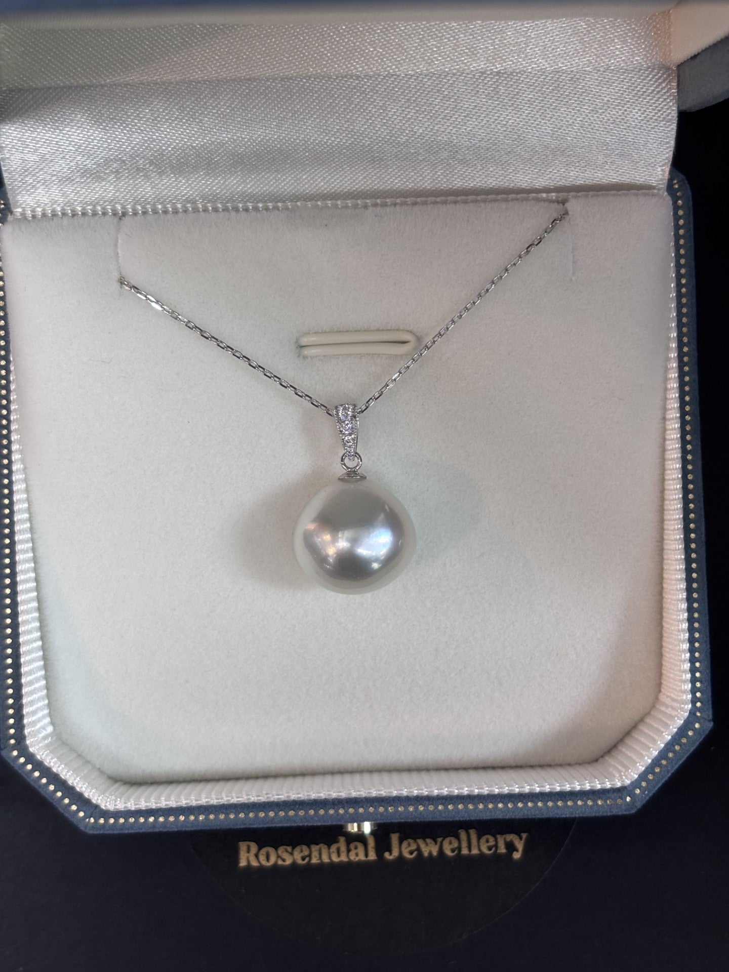 12mm Keshi White South Sea Pearl Pendant - 18kt White Gold