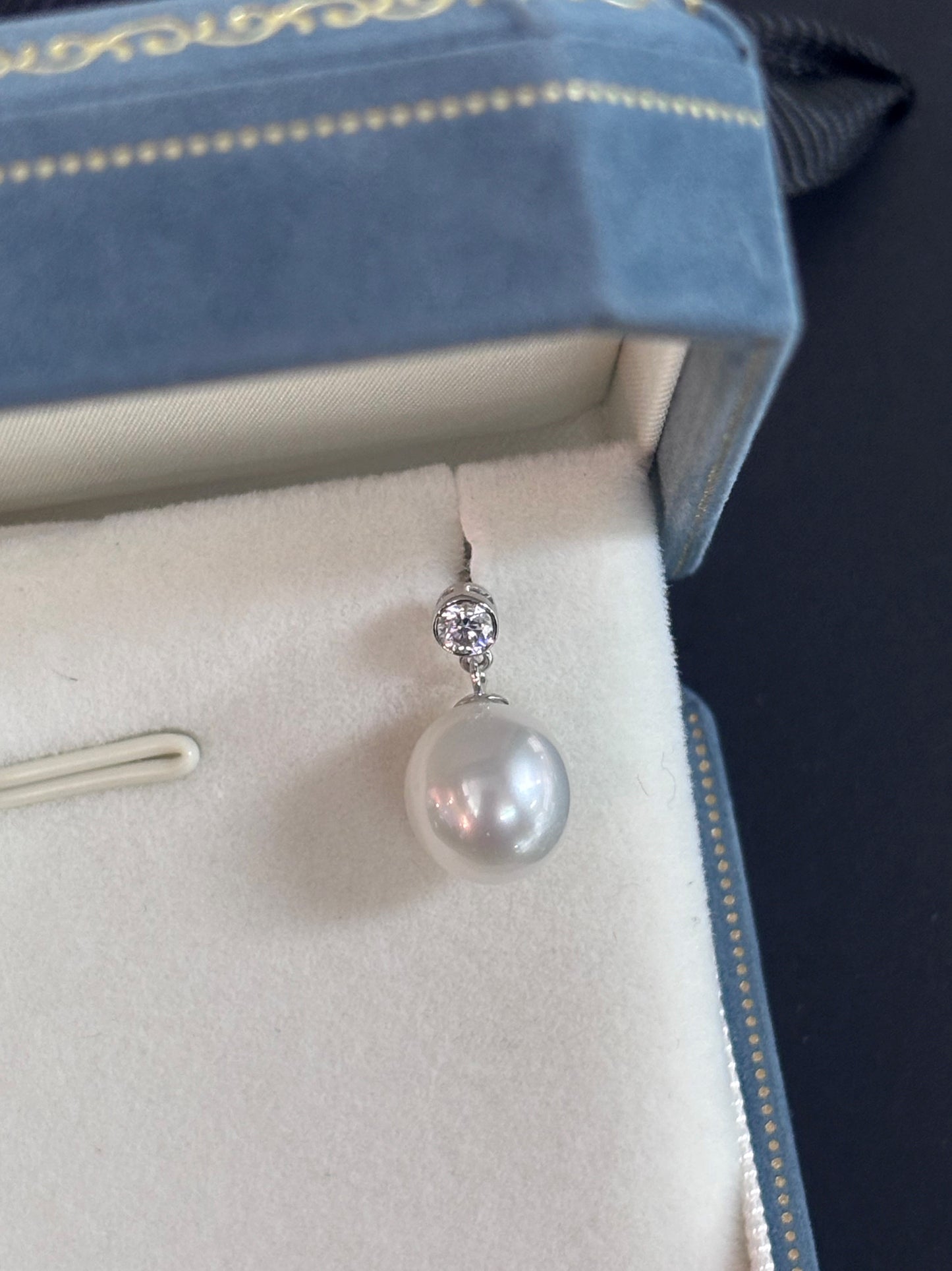 Made to order - 9mm Oval White South Sea Pearl Earrings - 18kt White Gold