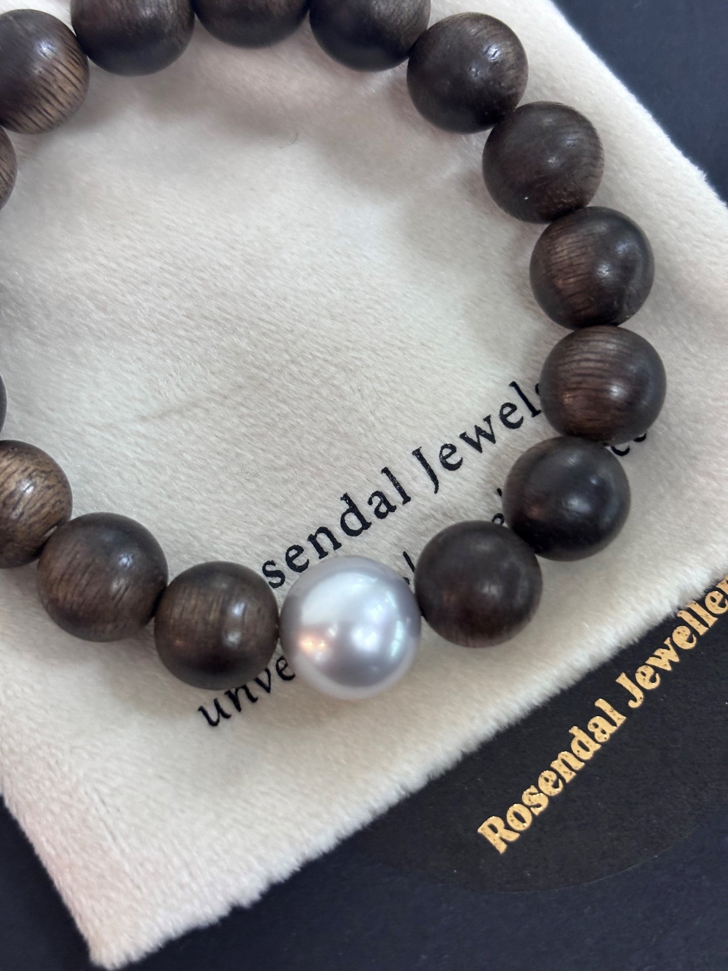 Sandalwood Bead Bracelet with 12mm Round Tahitian Pearl
