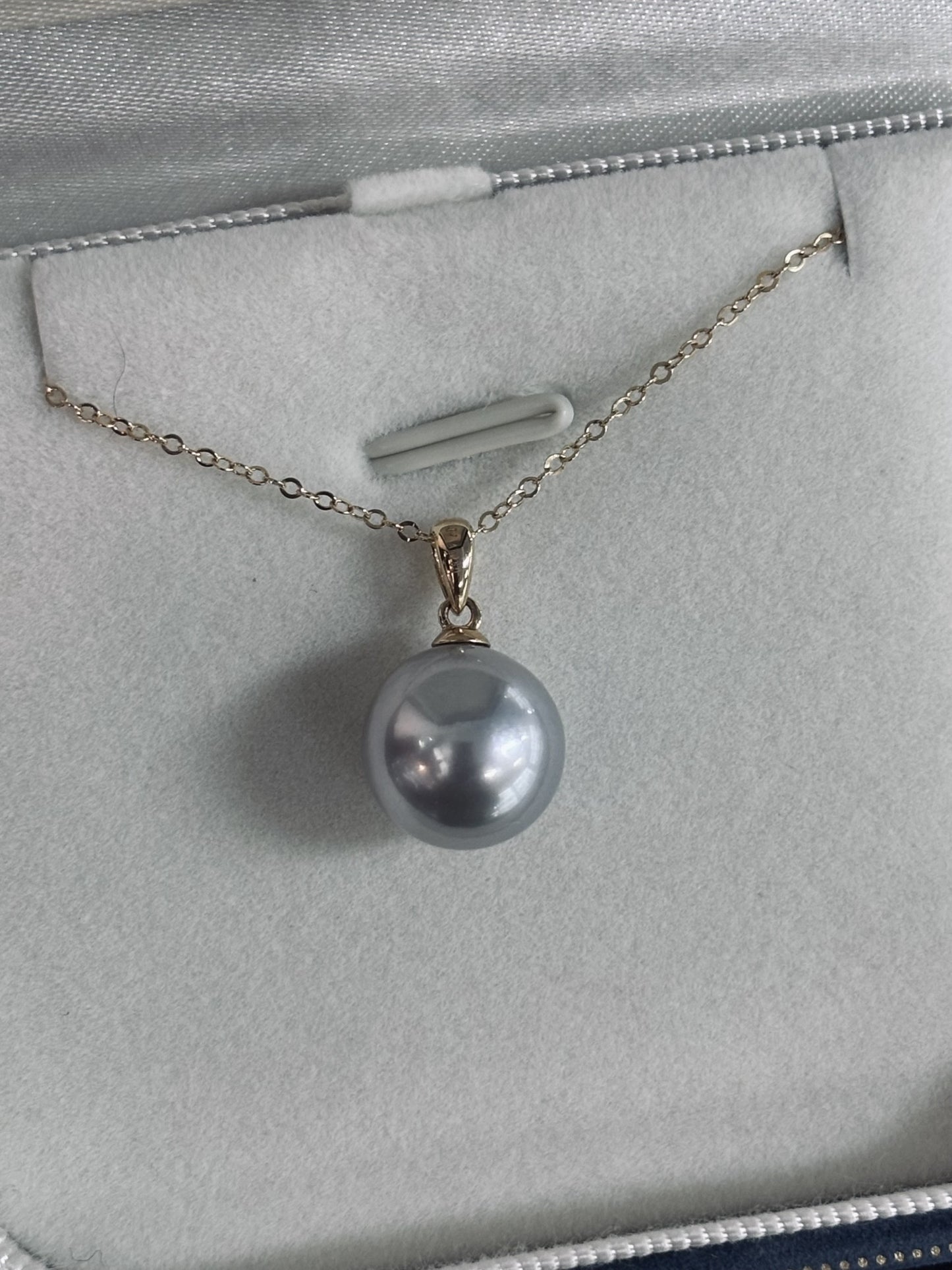 11mm Semi-Round Silver Tahitian Pearl Pendant - 18kt Yellow Gold