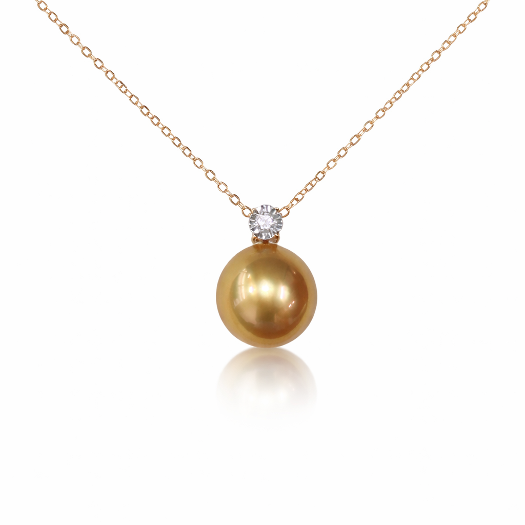 10mm -11mm Round Gold South Sea Pearl Pendant - 18kt Yellow Gold, Diamond setting
