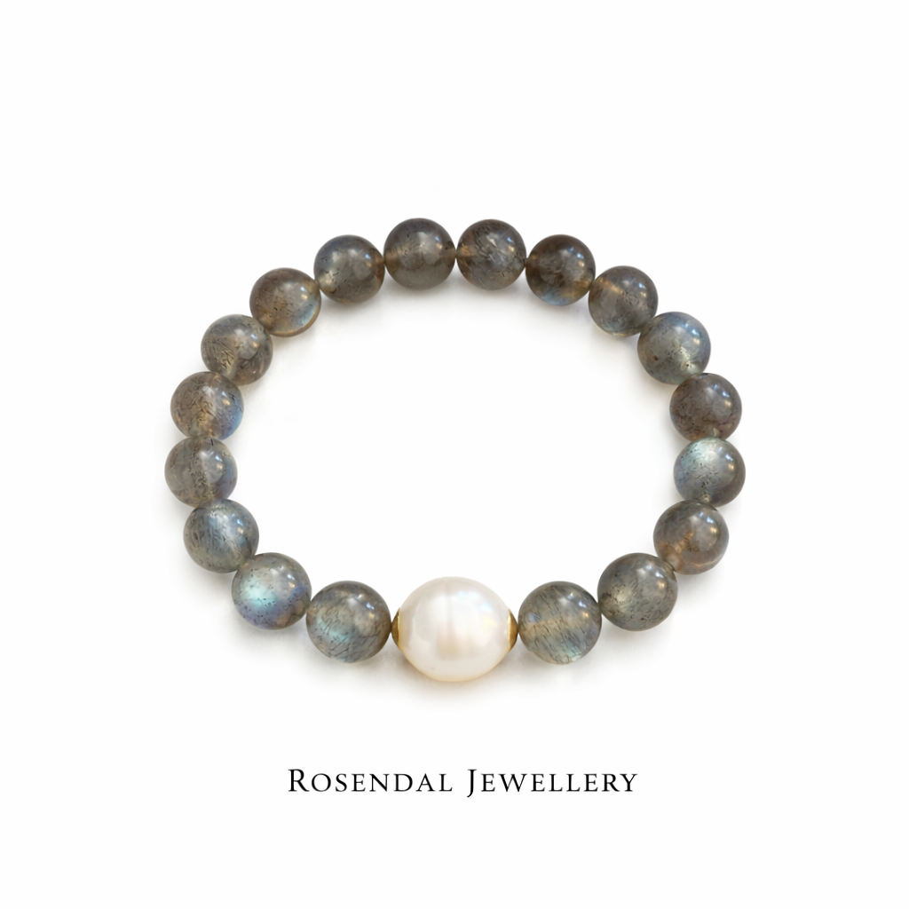 Labradorite Bead Bracelet with a White Southsea Pearl