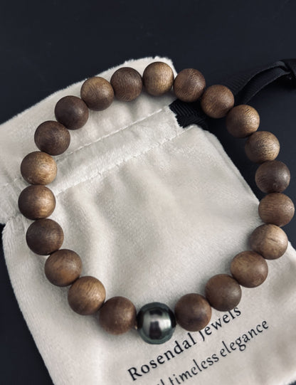 Sandalwood Bead Bracelet with a Tahitian Pearl Peacock Green Circle
