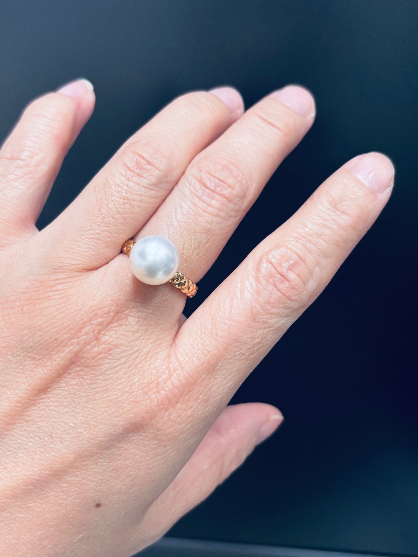 Made to order - 10mm Round White South Sea Pearl Ring - 18kt Yellow Gold