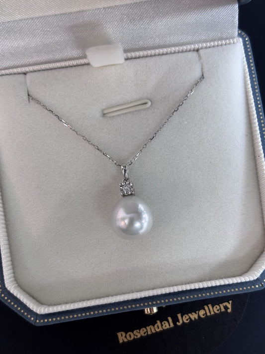 11-12mm White South Pearl Pendant Tear Drop - 18kt White Gold